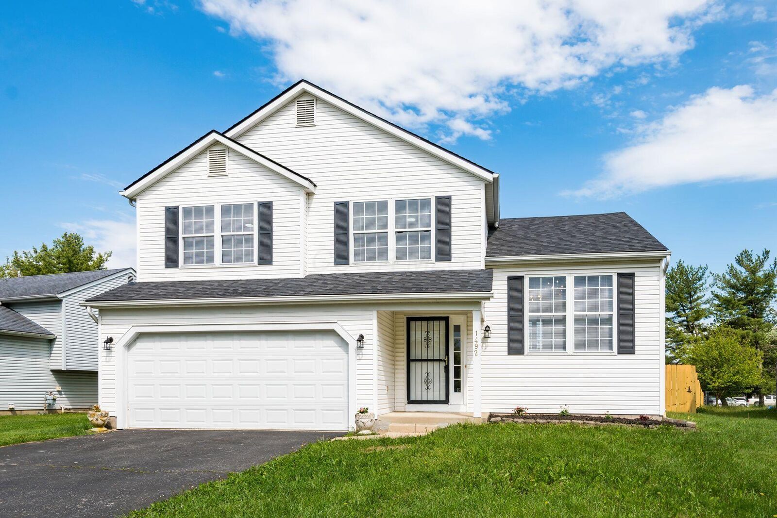 Property Photo:  1492 Pine Wild Drive  OH 43223 