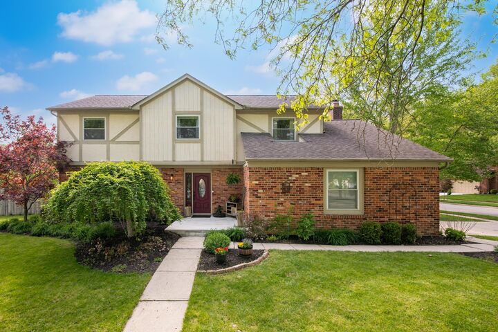 Property Photo:  7971 Stonehurst Drive  OH 43016 