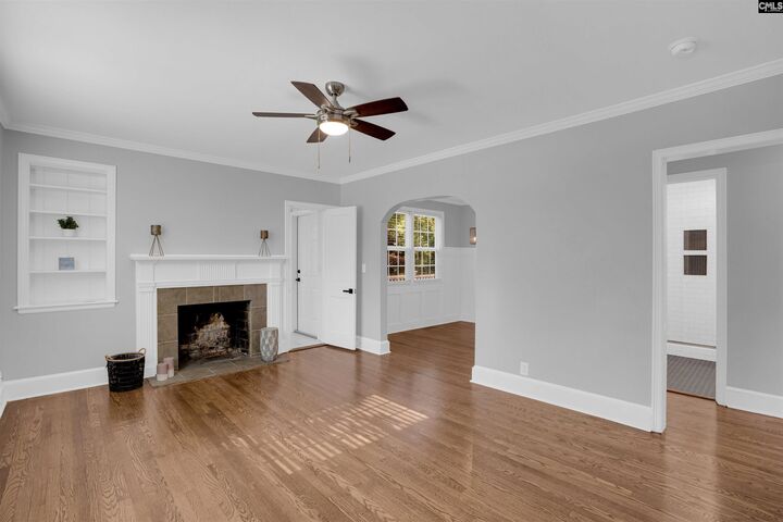 Property Photo:  1129 Woodrow  SC 29205-1224 