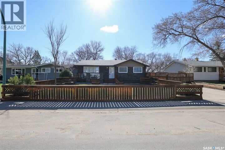 Property Photo:  1409 Shannon Road  SK S4S 5L4 