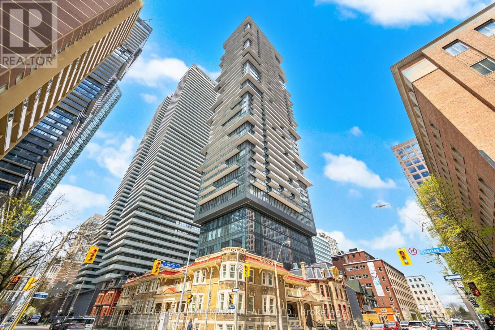 Property Photo:  634 Church Street 2408  ON M4Y 0G9 