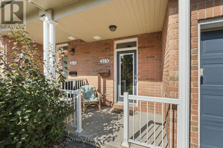 Property Photo:  215 Parkrose Private  ON K4A 0N8 