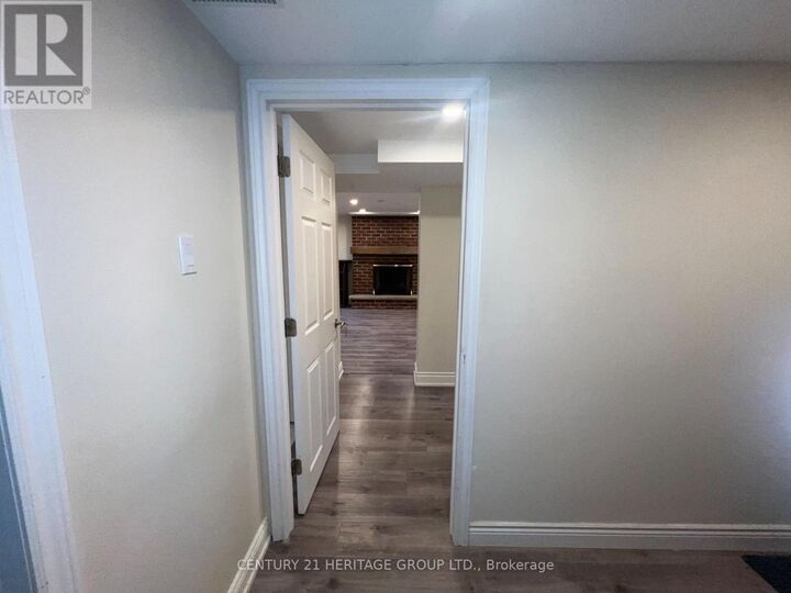 Property Photo:  11 Elynhill Drive Basement  ON M2R 1C5 