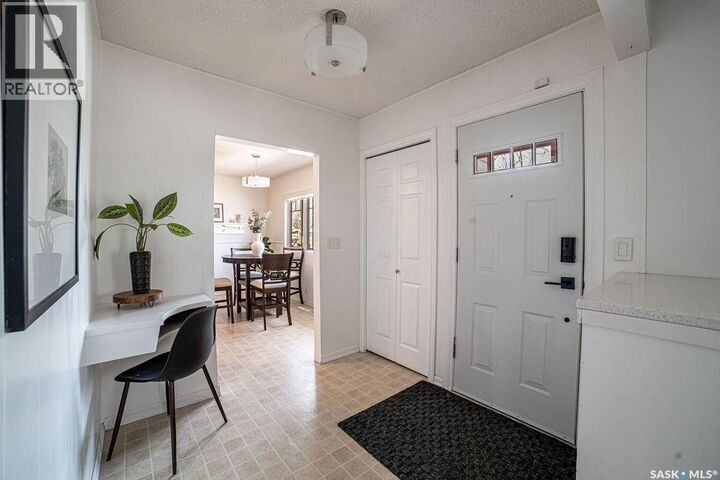 Property Photo:  3807 Lakeview Avenue  SK S4S 1H3 