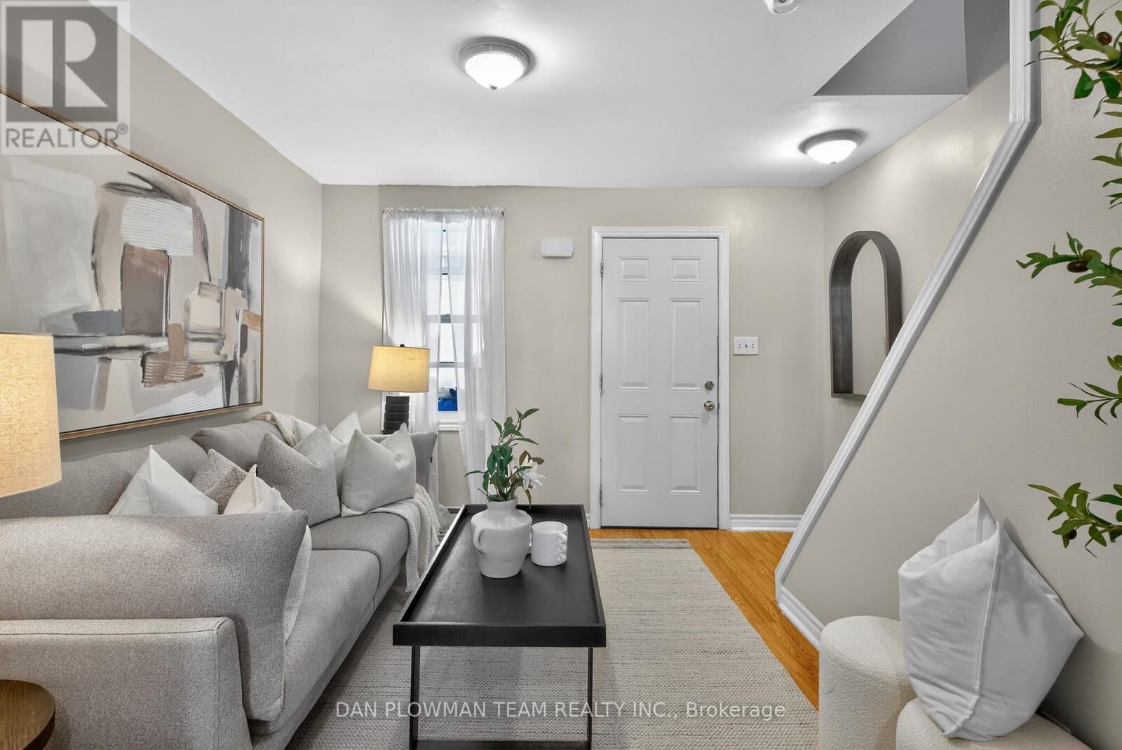 Property Photo:  114 Olive Avenue  ON L1H 2P2 