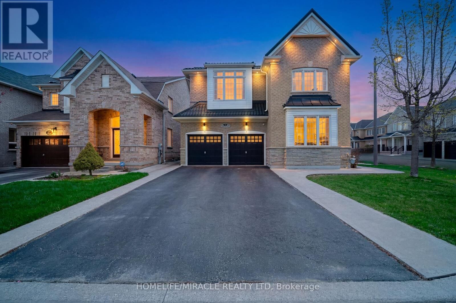Property Photo:  9 Berryfield Way  ON L6R 0Y3 