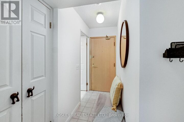 Property Photo:  24 Wellesley Street West 209  ON M4Y 2X6 