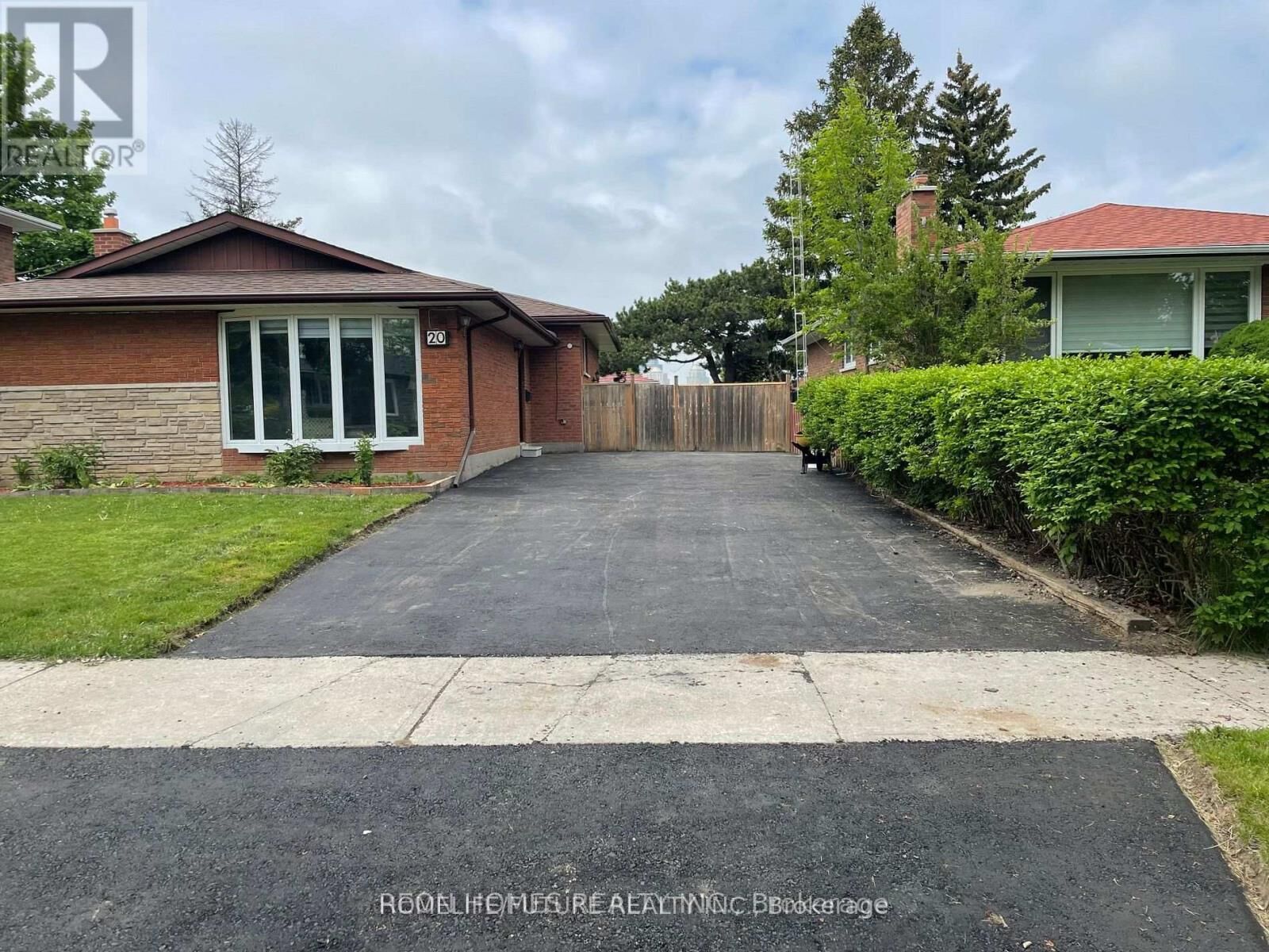 Property Photo:  20 Bluefin Crescent Bsmt  ON M1H 2L1 