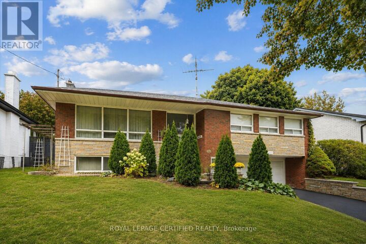 Property Photo:  1639 Sunnycove Drive  ON L4X 1B6 