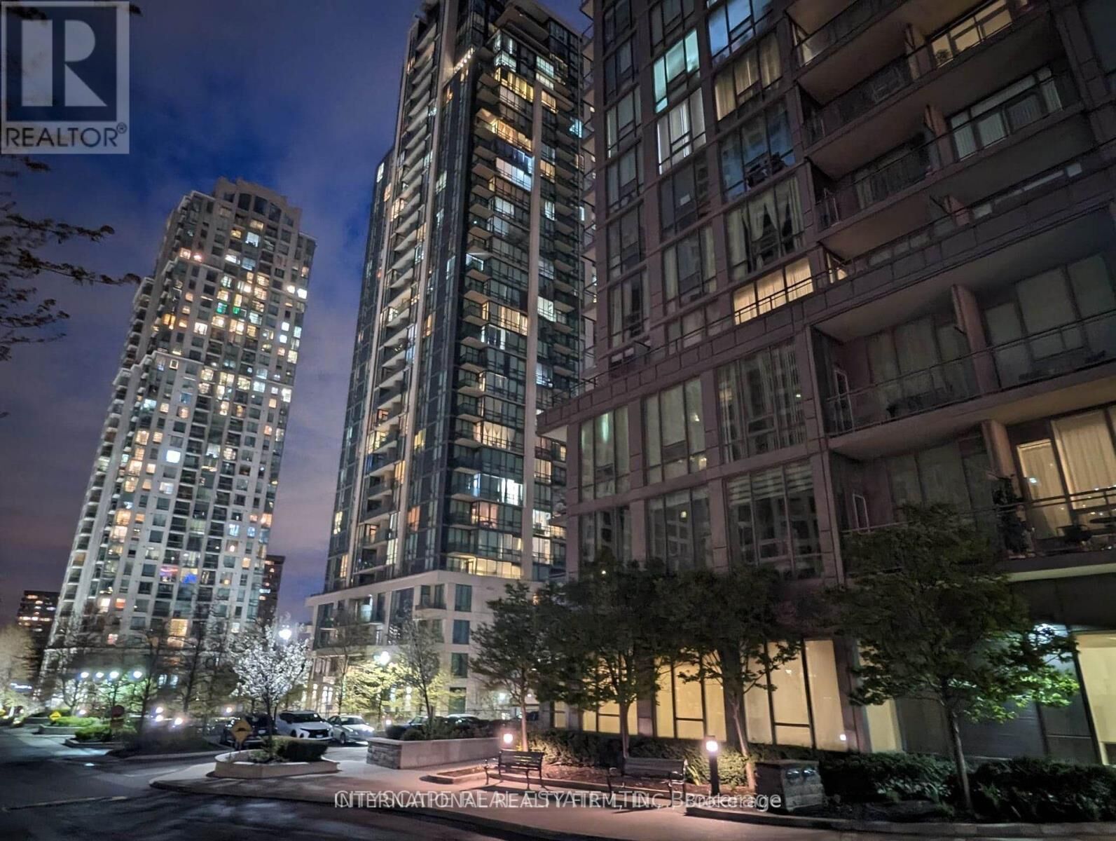 Property Photo:  3525 Kariya Drive 211  ON L5B 0C2 
