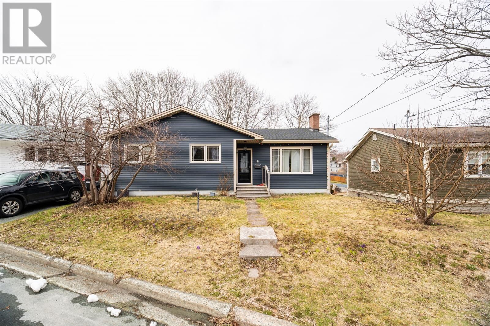 Property Photo:  9 Davidson Place  NL A1E 2A4 