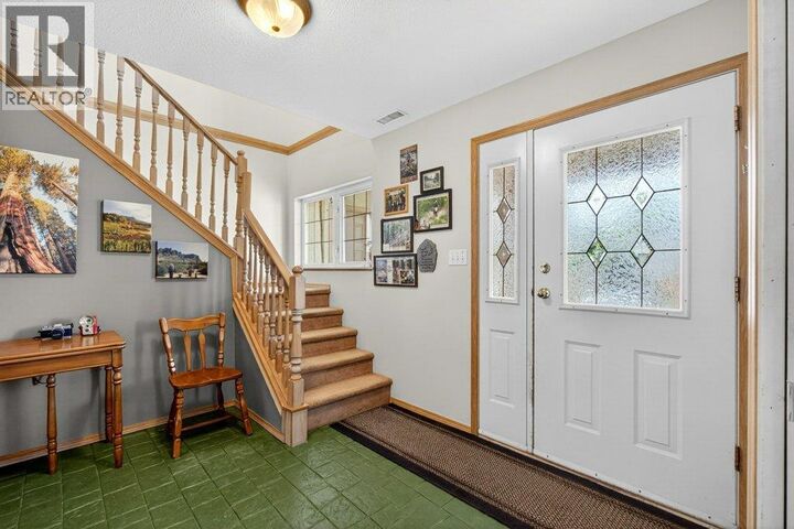 Property Photo: 416 27 Street Southeast BC V1E 1K7