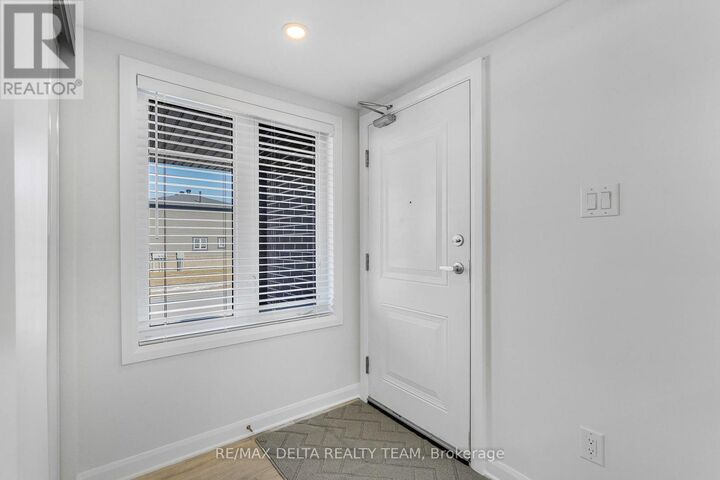 Property Photo:  516 Decoeur Drive D  ON K4A 5H5 