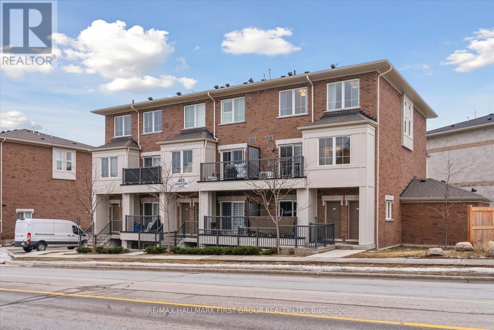 Property Photo:  485 Beresford Path 6  ON L1H 5S7 