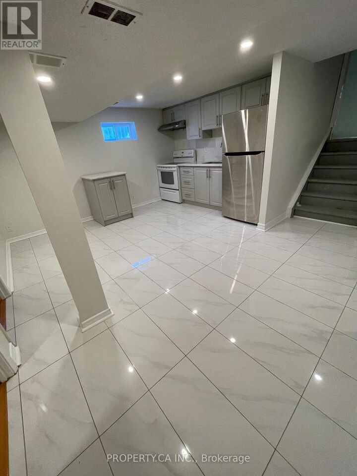 Property Photo:  66 Ardgowan Crescent  ON M1V 1B3 