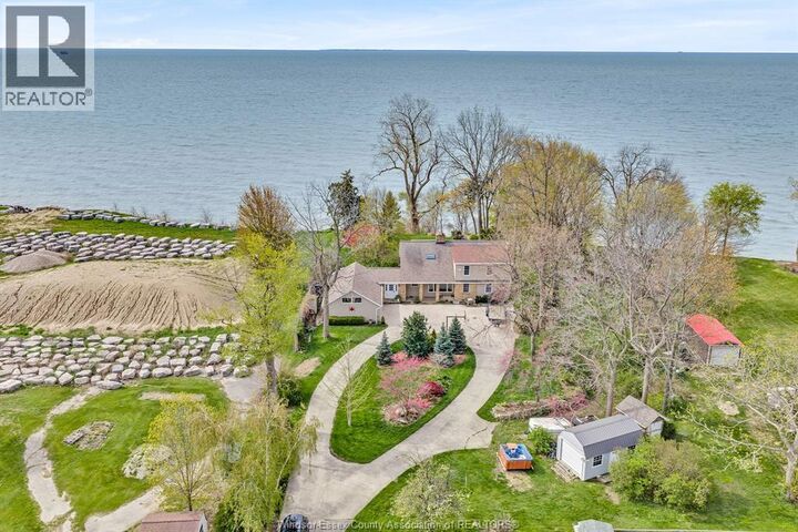 Property Photo:  388 Seacliff Drive West  ON N8H 4E1 