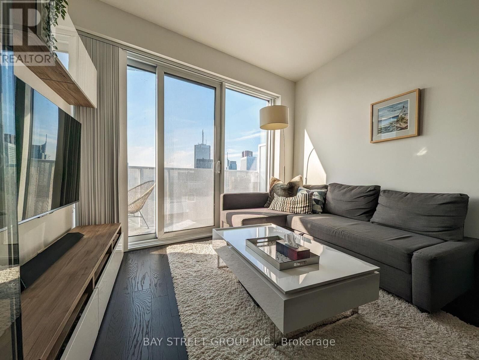 Property Photo:  100 Harbour Street 6103  ON M5J 0B5 