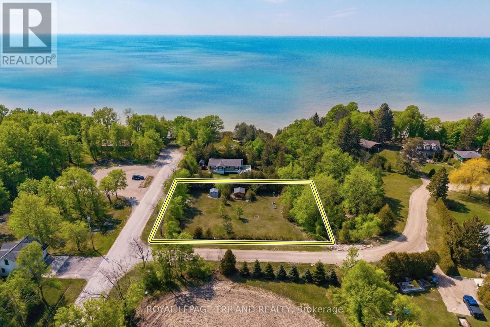 Property Photo:  33714 Pavilion Road  ON N0M 1G0 