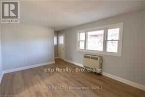 Property Photo:  217 Unit 6 McNab Street  ON N0G 2V0 