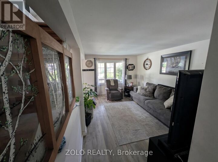 Property Photo:  369 Athol Street East  ON L1H 1K9 