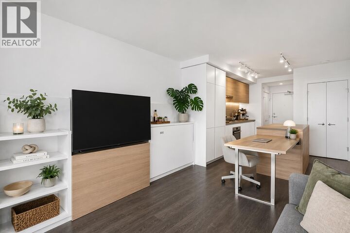 Property Photo:  652 Whiting Way 2601  BC V3J 0K3 
