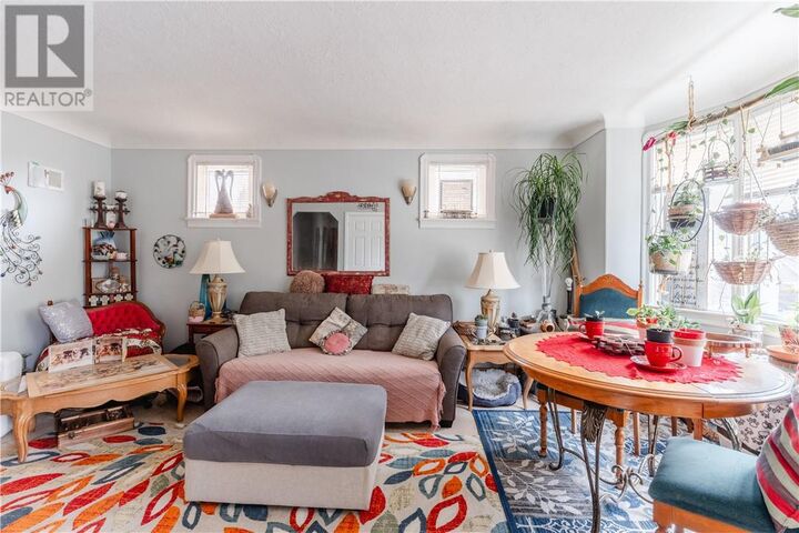 Property Photo:  682 Connaught Avenue  ON P3E 3W6 