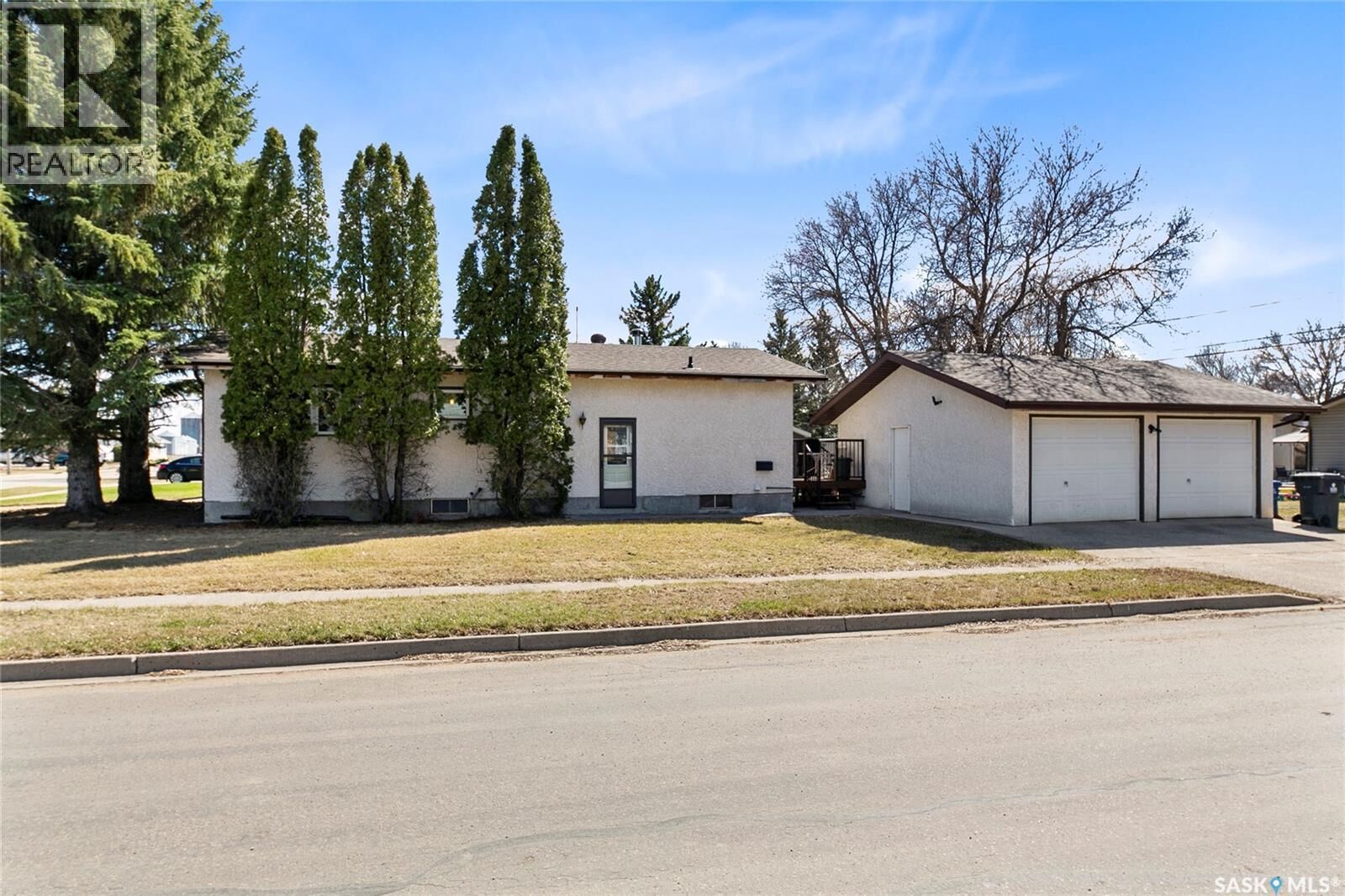 Property Photo:  116 Stuart Street  SK S0G 0Y0 