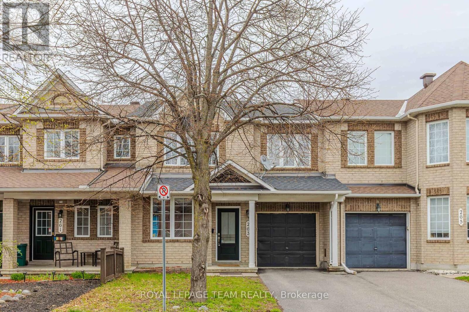 Property Photo:  263 Cresthaven Drive  ON K2G 6W3 