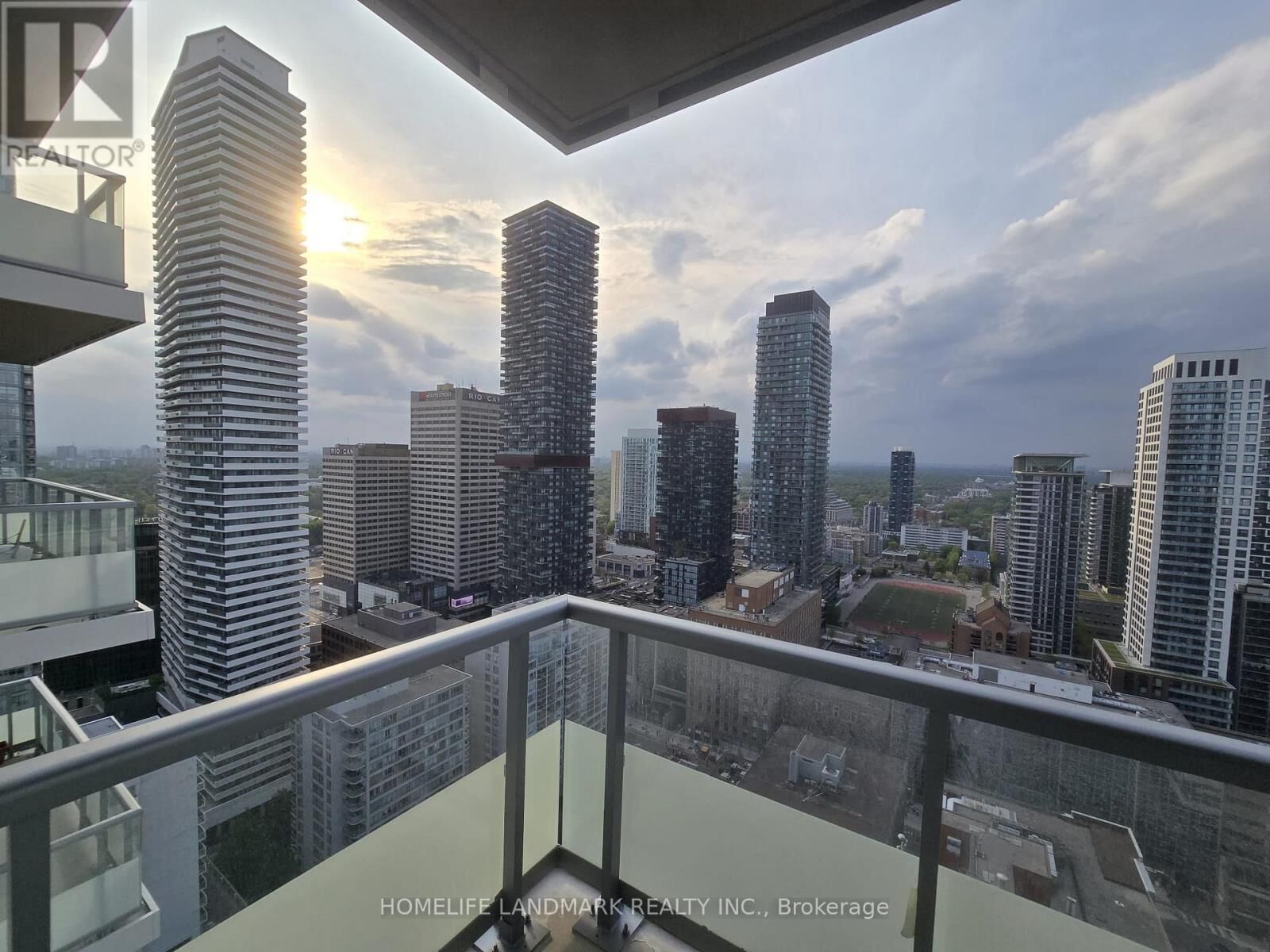 Property Photo:  50 Dunfield Avenue 3318  ON M4S 0E4 