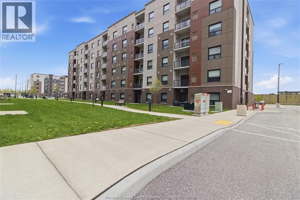 Property Photo:  728 Brownstone Drive 302  ON N9K 0C4 