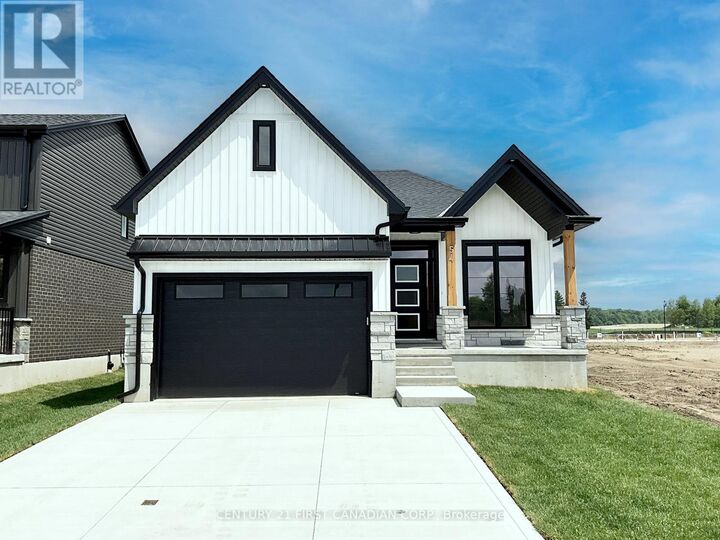 7 Postma Crescent — photo 1