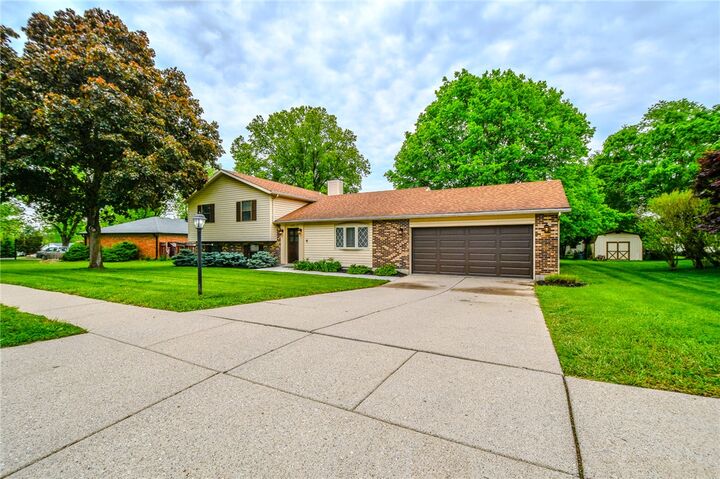 Property Photo:  600 Royal Springs Drive  OH 45066 