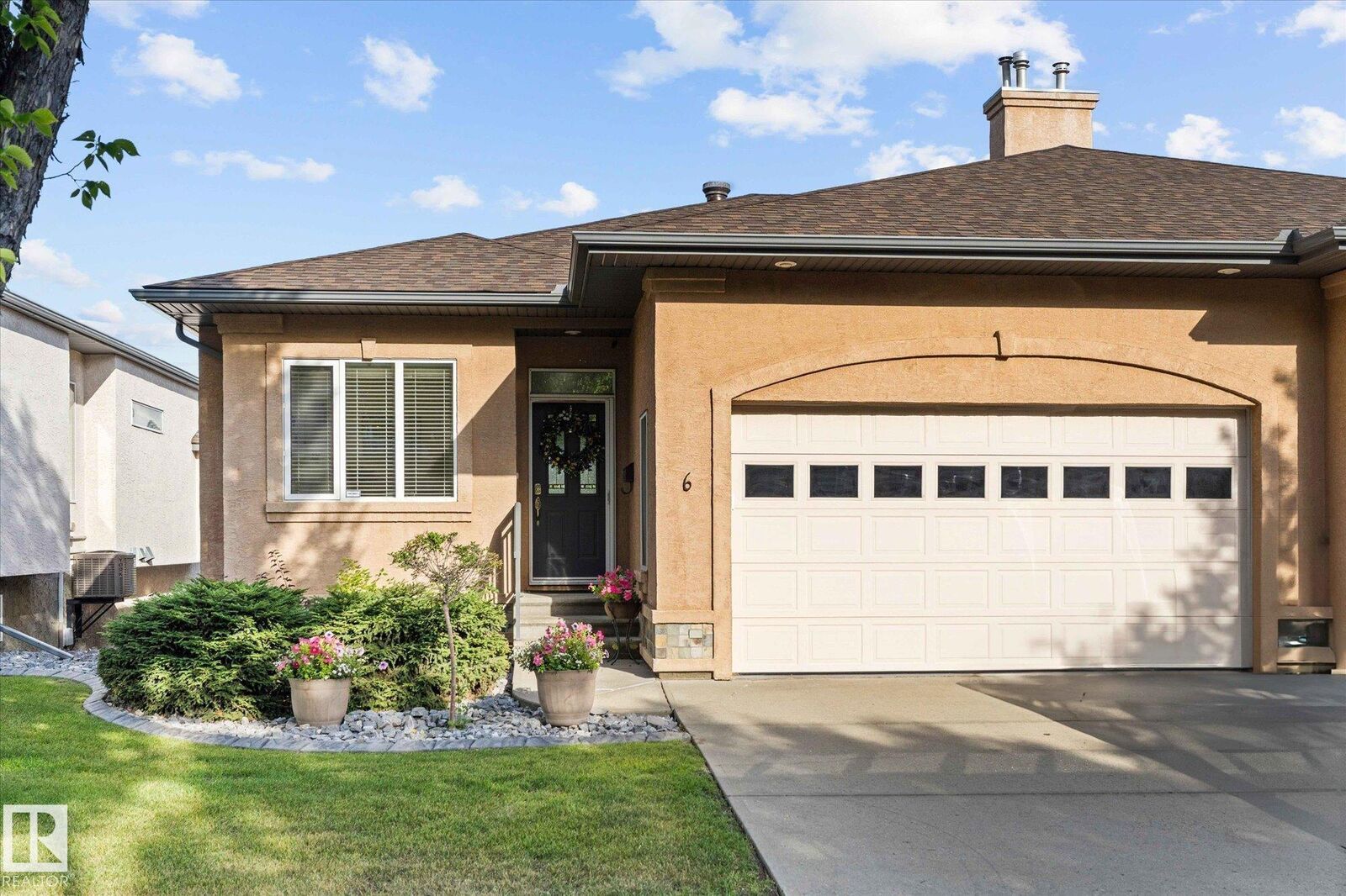 Property Photo:  50 Oakridge Drive 6  AB T8N 7A1 
