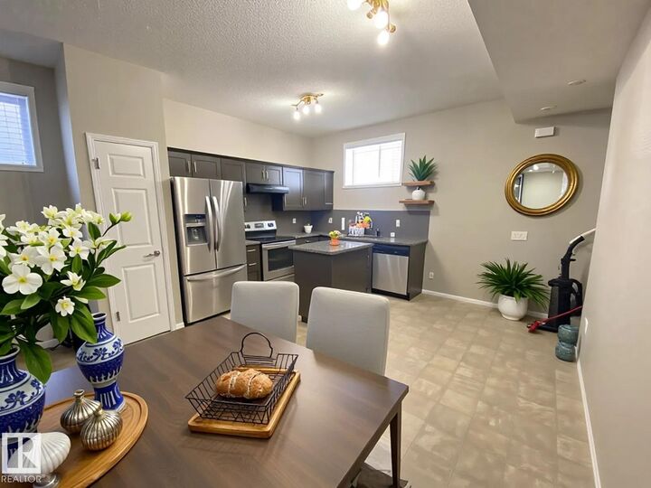 Property Photo:  122 142 Selkirk Place  AB T9E 0M9 