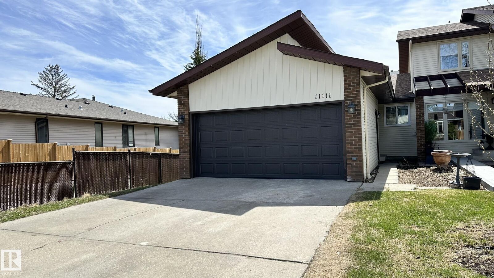 Property Photo:  11111 157 Avenue NW  AB T5X 4V1 