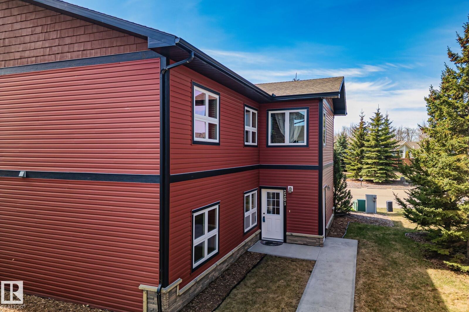 Property Photo:  2201 Graybriar Green  AB T7Z 0G1 