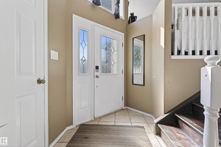 Property Photo:  6006 53 Avenue  AB T9M 1V5 