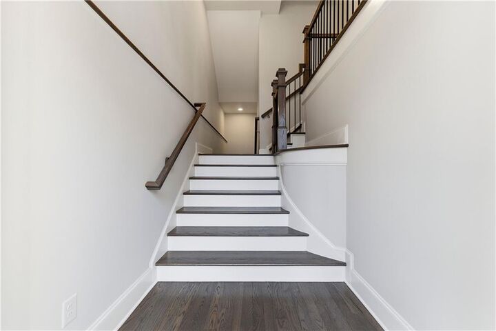 Property Photo:  2131 Bellrick Road NW  GA 30318 