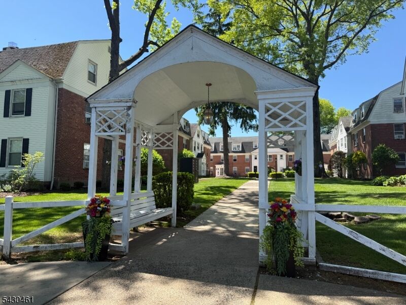 Property Photo:  160 Gordonhurst Ave C31  NJ 07043 