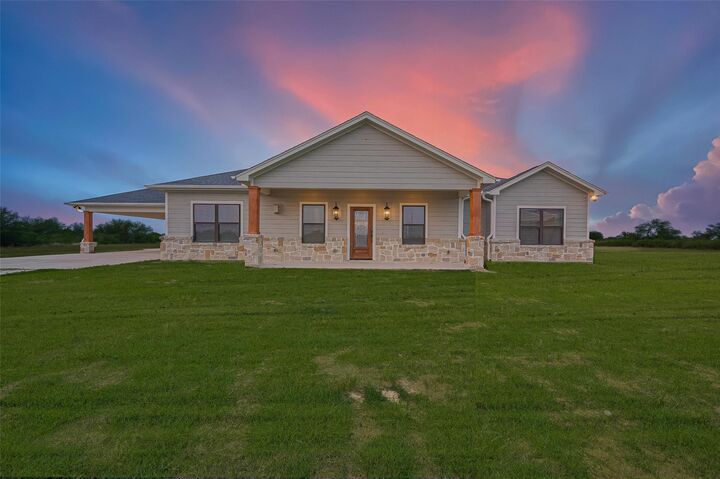Property Photo: 16702 Dipple Road TX 77444
