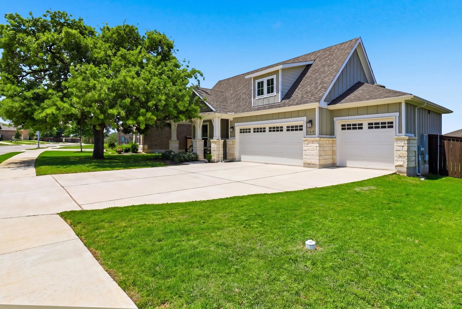 Property Photo:  304 Fiddleneck Rd  TX 78654 