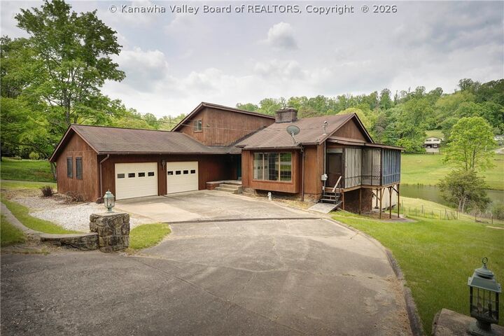 Property Photo:  274 Pioneer Lane  WV 25312 