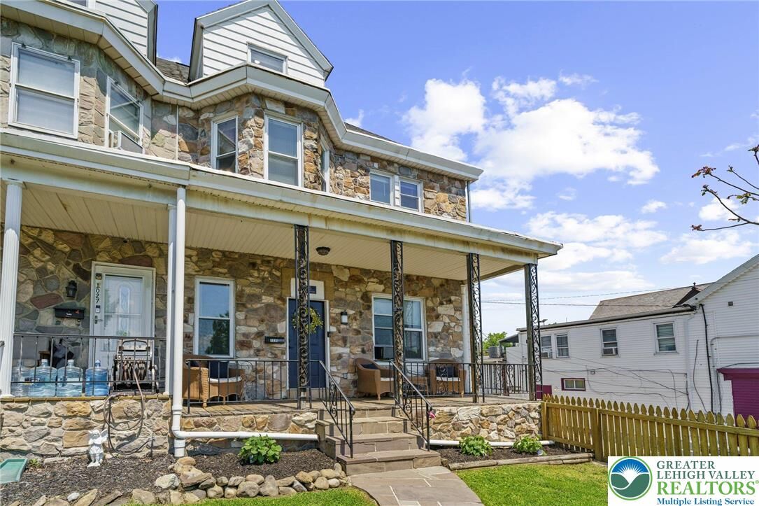 Property Photo:  1025 Northampton Street  PA 18042 