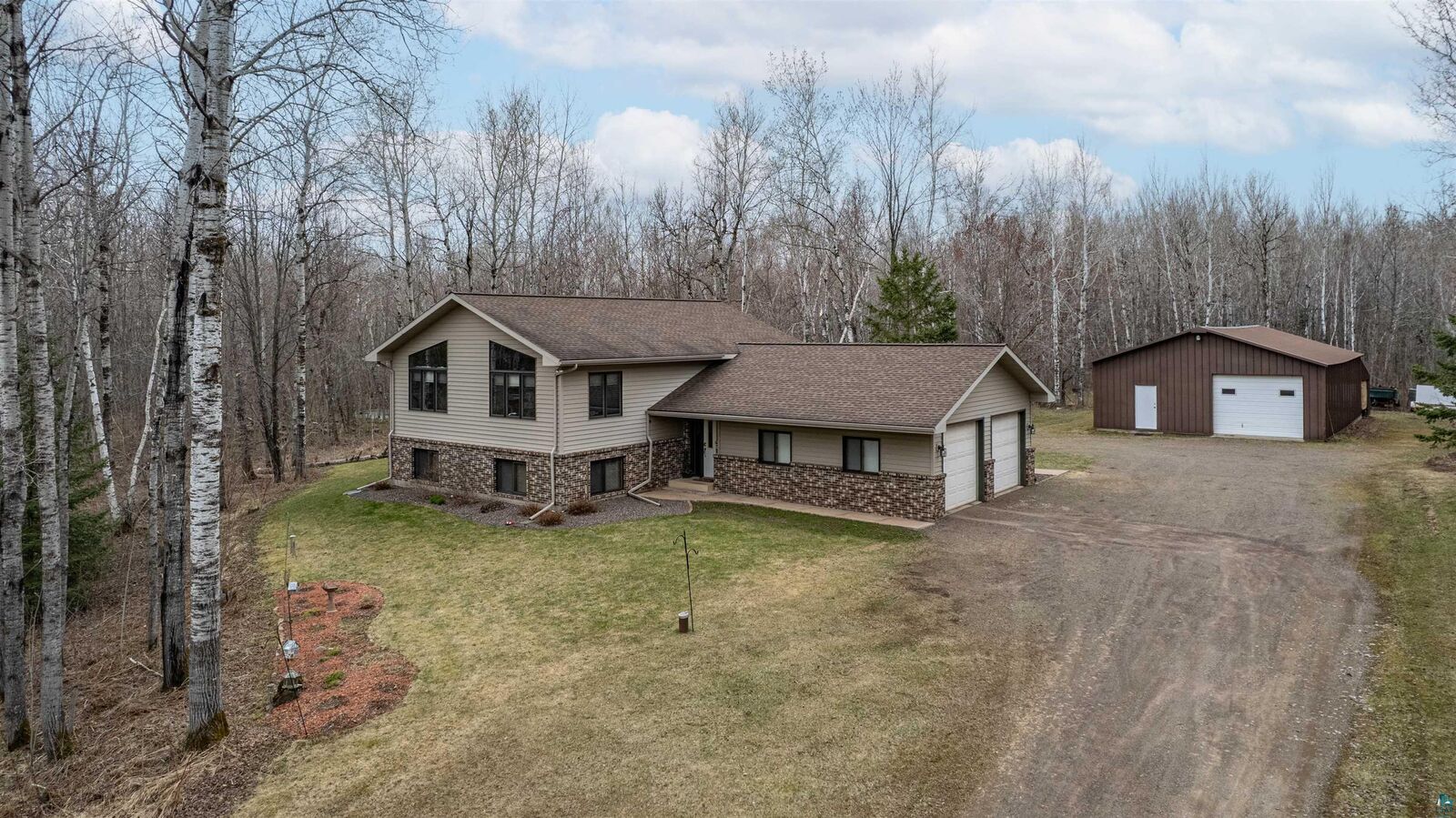 Property Photo: 255 E Harney Rd MN 55733