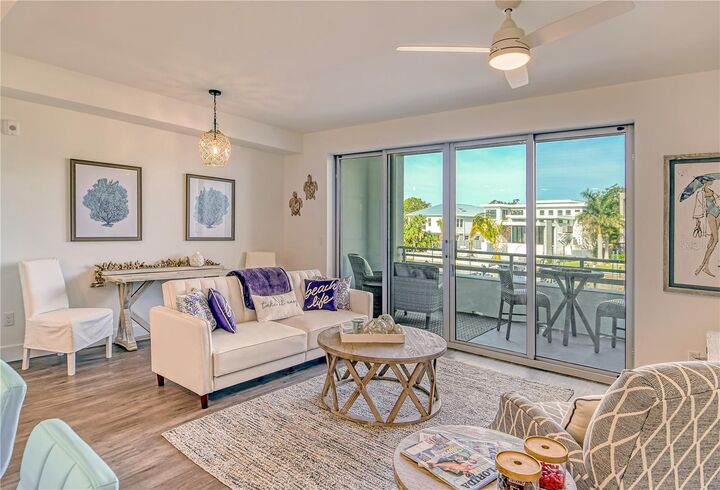Property Photo:  1709 N Tamiami Trail 221  FL 34234 