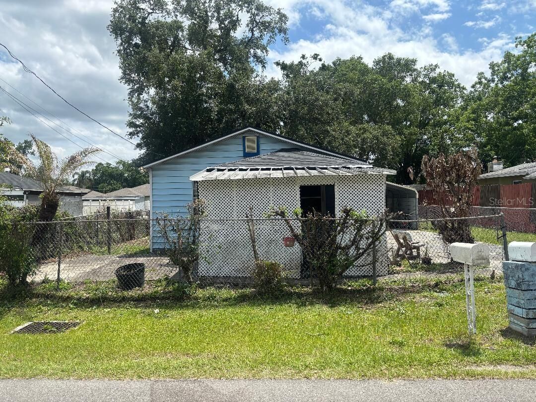 Property Photo:  132 Pine Street  FL 32824 