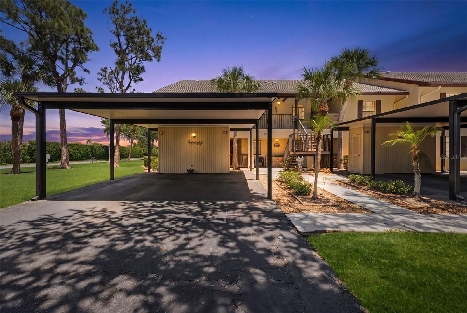 Property Photo:  305 Mission Trail W K  FL 34285 