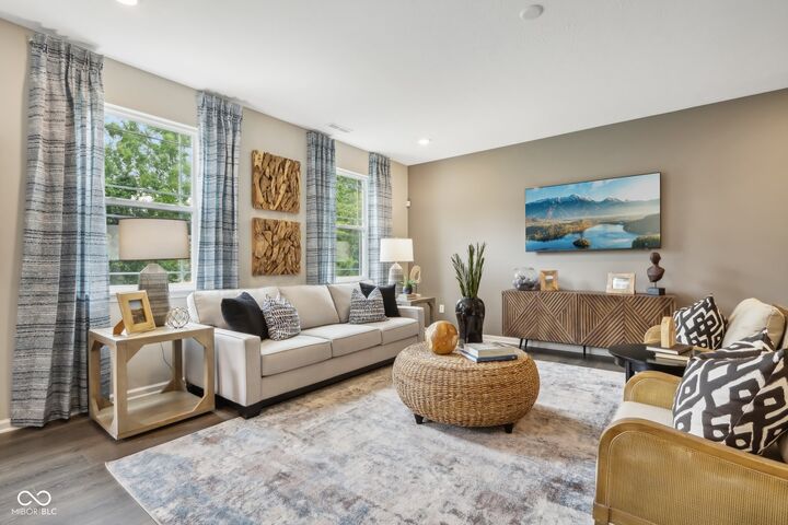 Property Photo:  920 Saddlebrook Farms Boulevard  IN 46184 