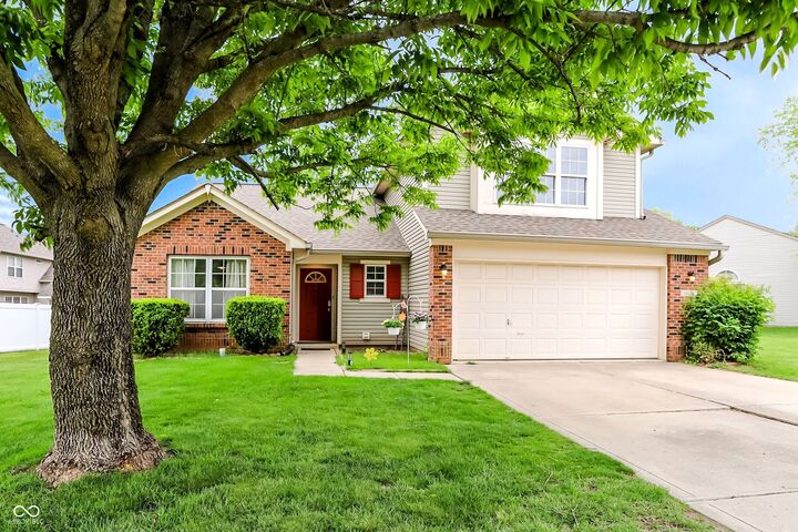Property Photo: 6824 Millbrook Circle IN 46237