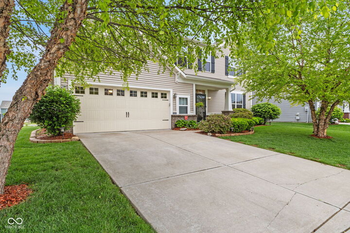 Property Photo:  1233 Old Vines Trail  IN 46143 